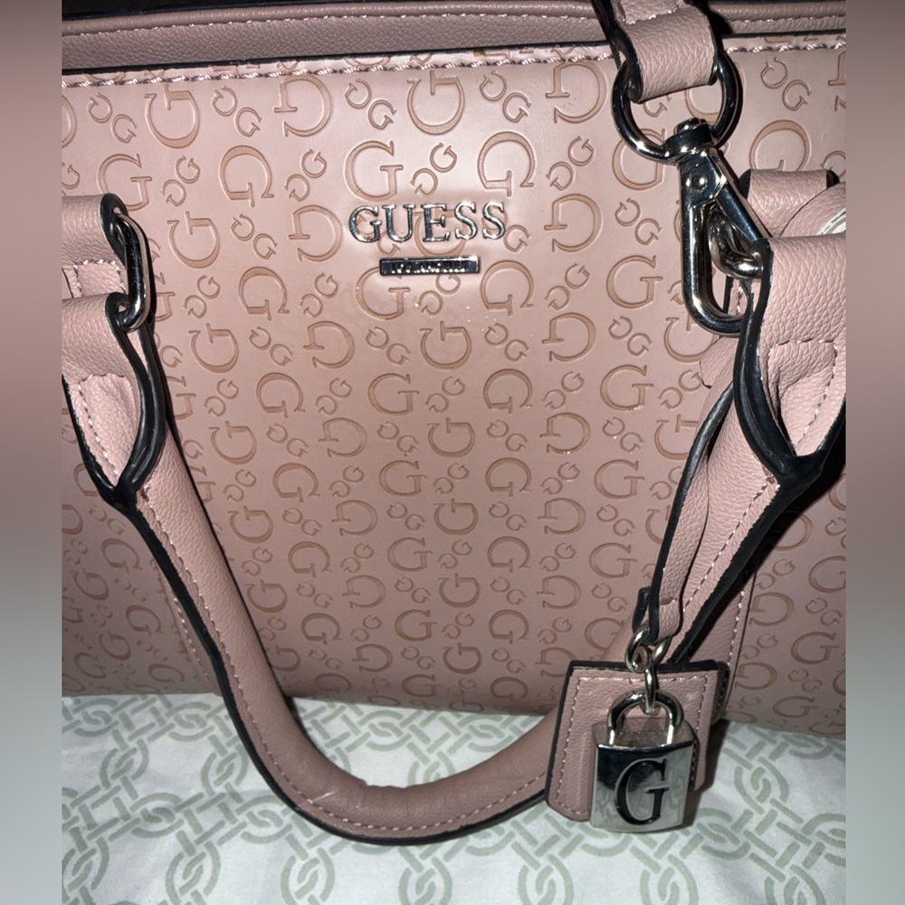 💕Final price 💕Guess Blush Pink Monogram Tote with removable strap & silver - Picture 5 of 16